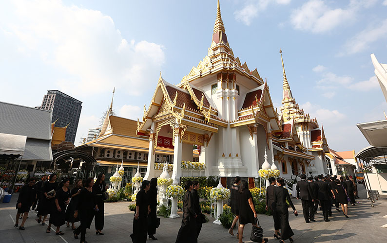 ฝันว่าไปงานศพ